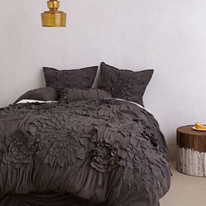 Anthropologie Queen Georgina Duvet Cover & Shams
